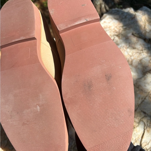 Men's Tan Suede Oxford Shoes - Picture 2 of 7